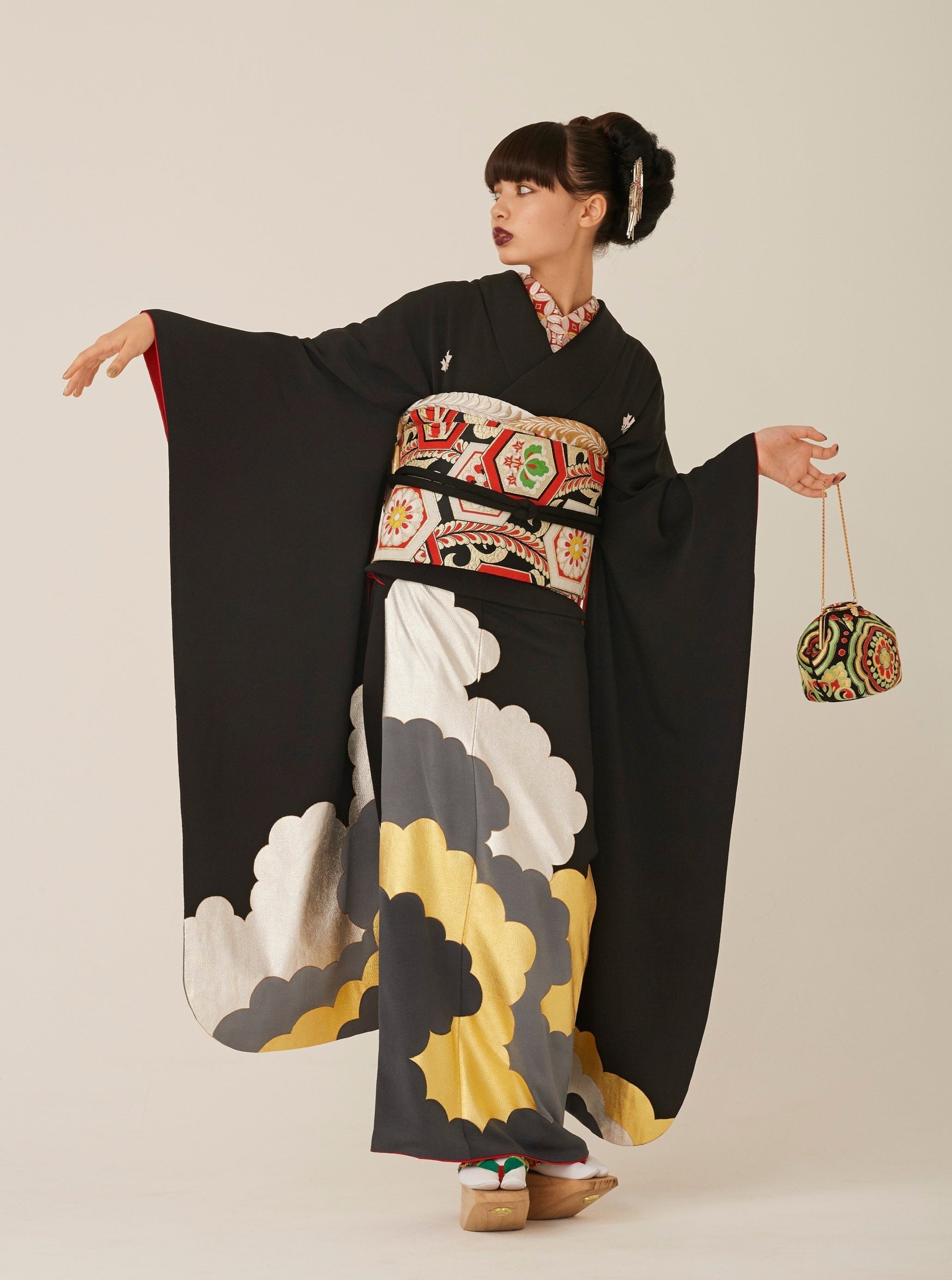 成人式振袖レンタル|黒紋付雲取