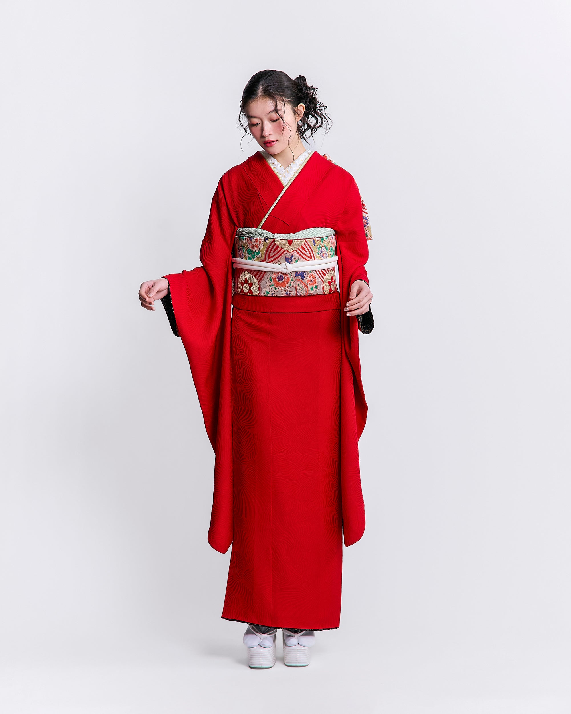 成人式振袖レンタル|線牡丹×四季花蝶図