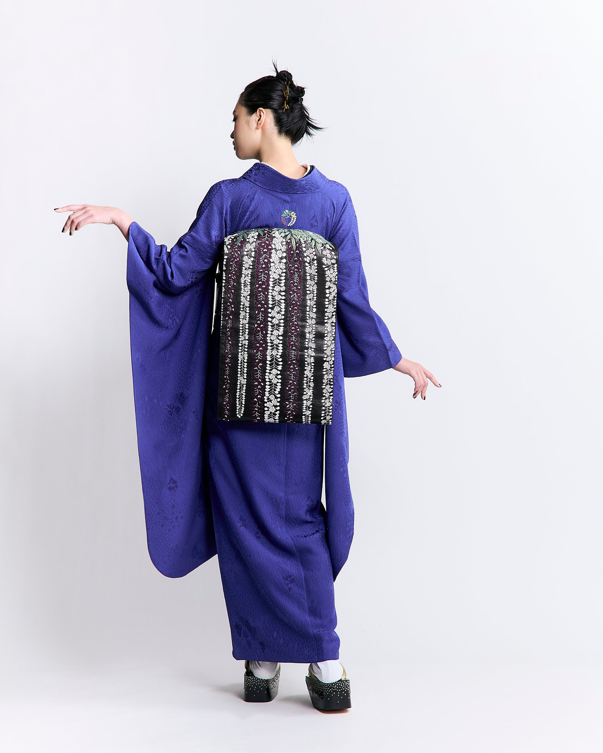 振袖購入|色無地振袖 【幸縫取鱗】