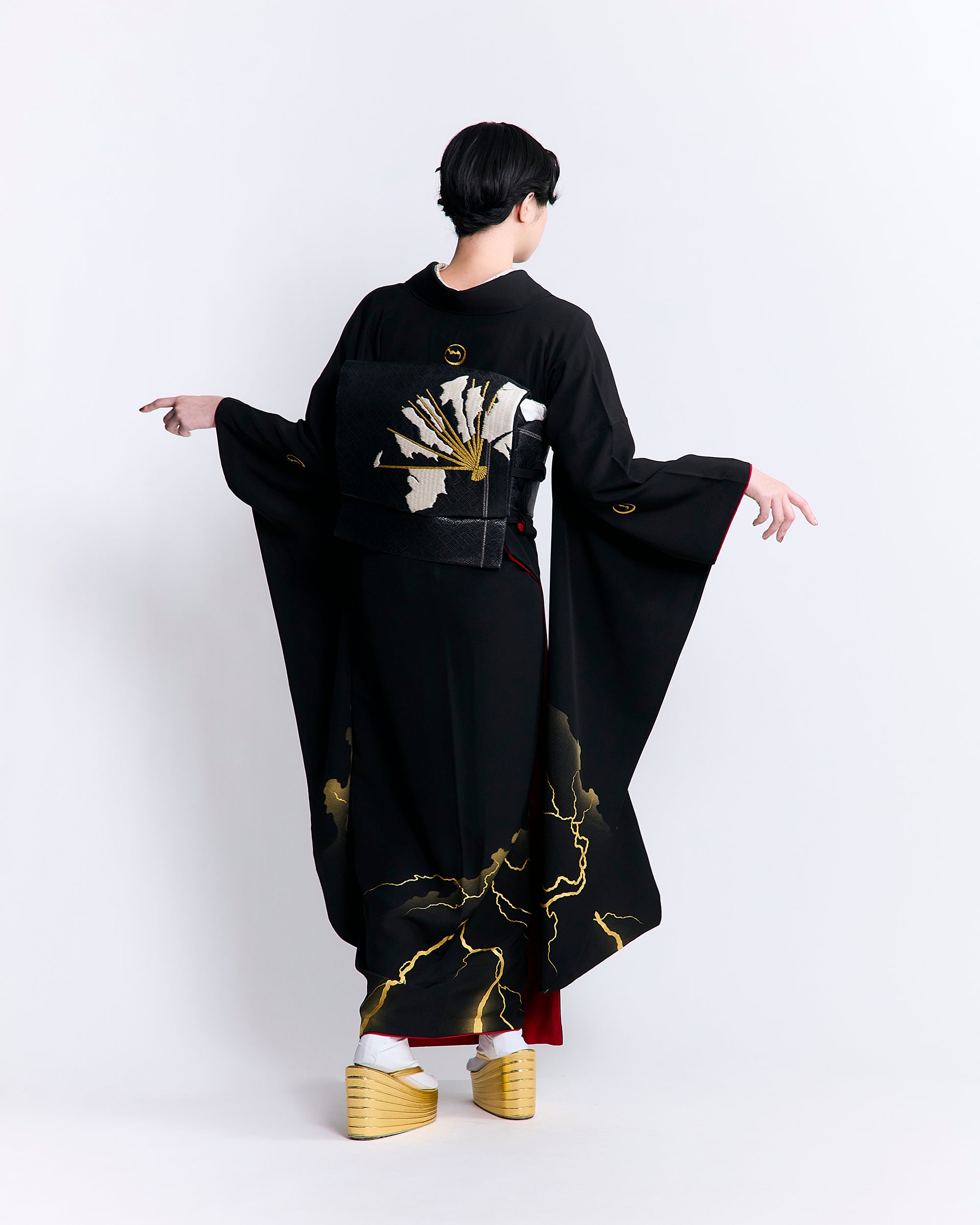 黒紋付稲妻|手染め友禅