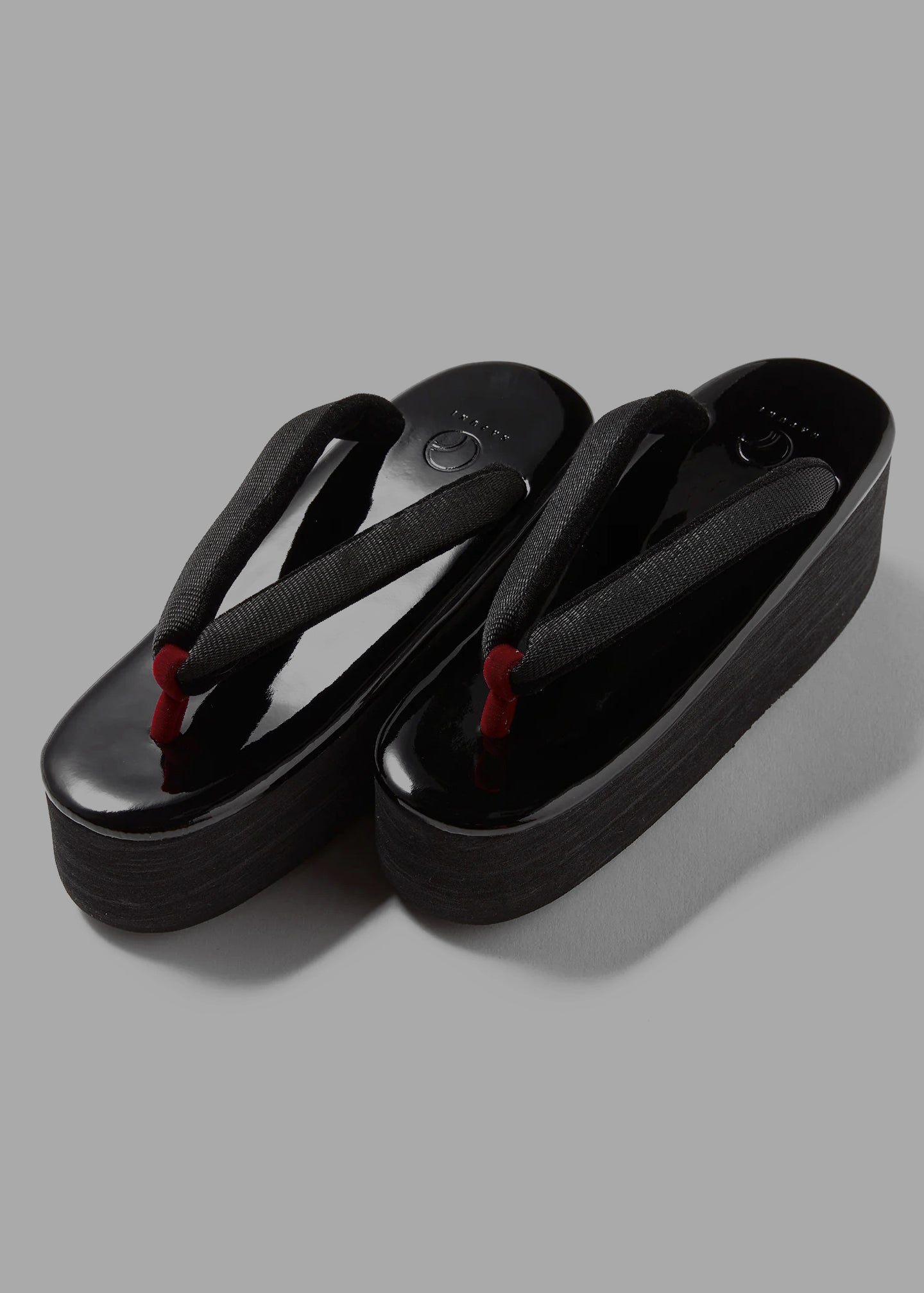 厚底草履 黒(菱屋×KAPUKI):カレンブロッソ|草履