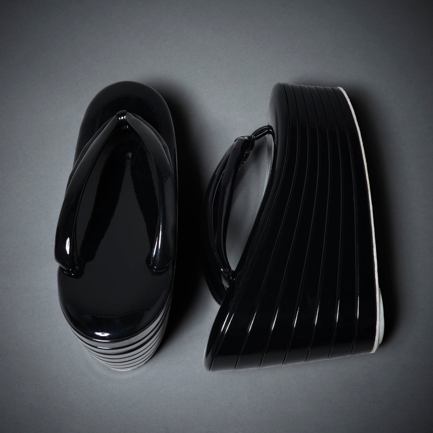 七段厚底草履 エナメルブラック(KAPUKIオリジナル):草履