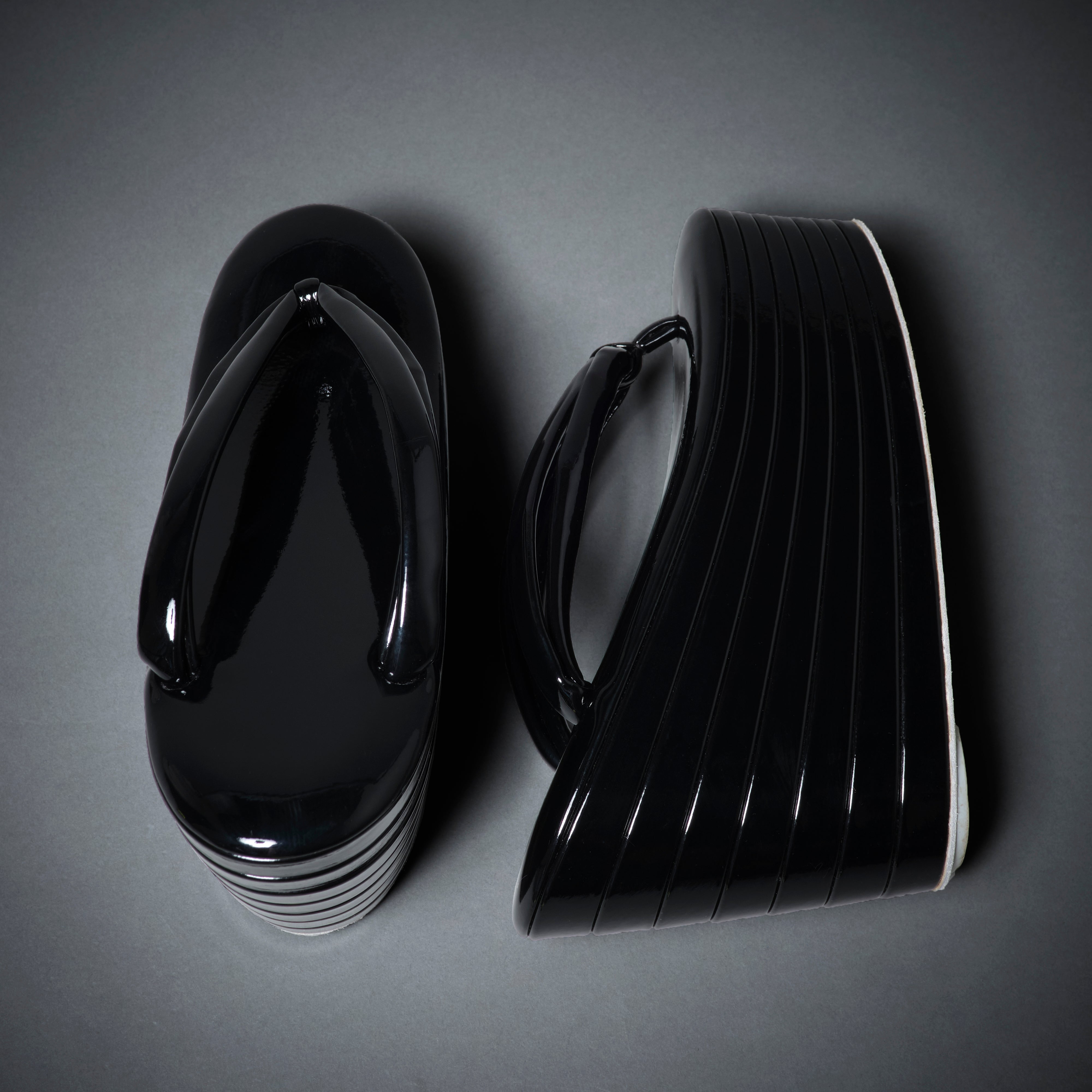 七段厚底草履 エナメルブラック(KAPUKIオリジナル):草履