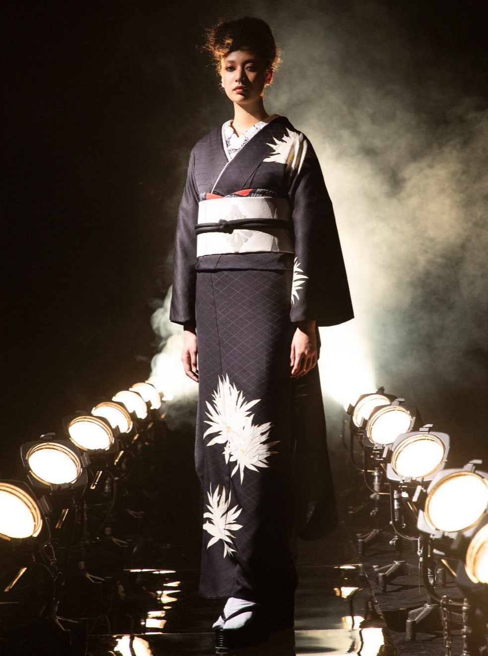 成人式振袖レンタル|月照乱華 黒 × 七宝白