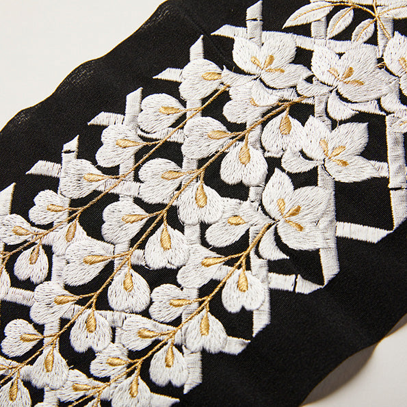 Half-collar embroidery "wisteria" black