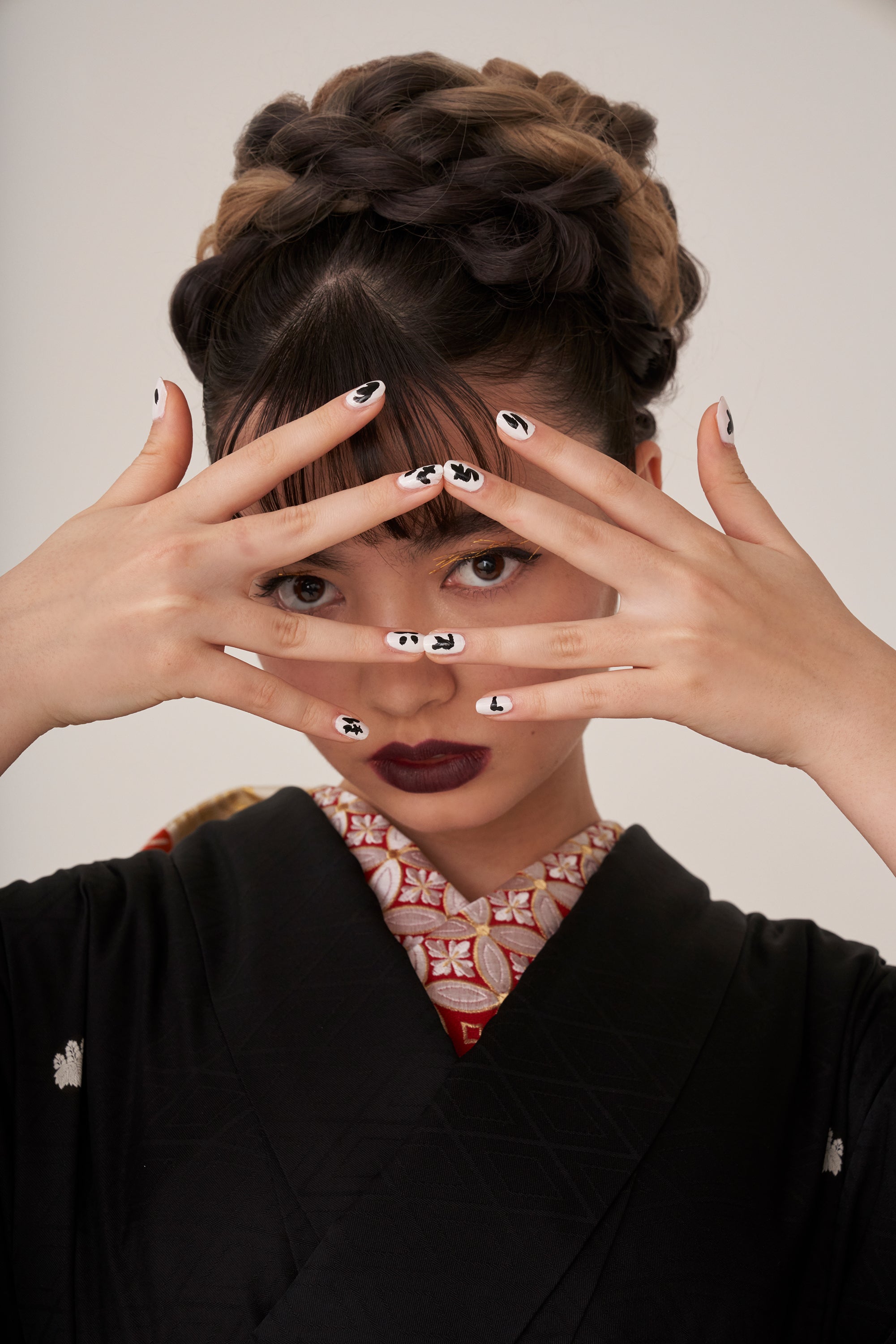Half-collar embroidery "Cloisonne" red/gold