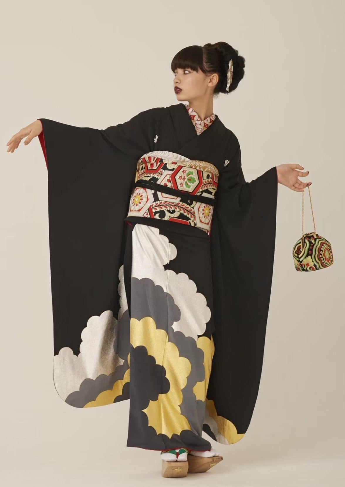 フォトプラン 黒紋付雲取(手染め・友禅)