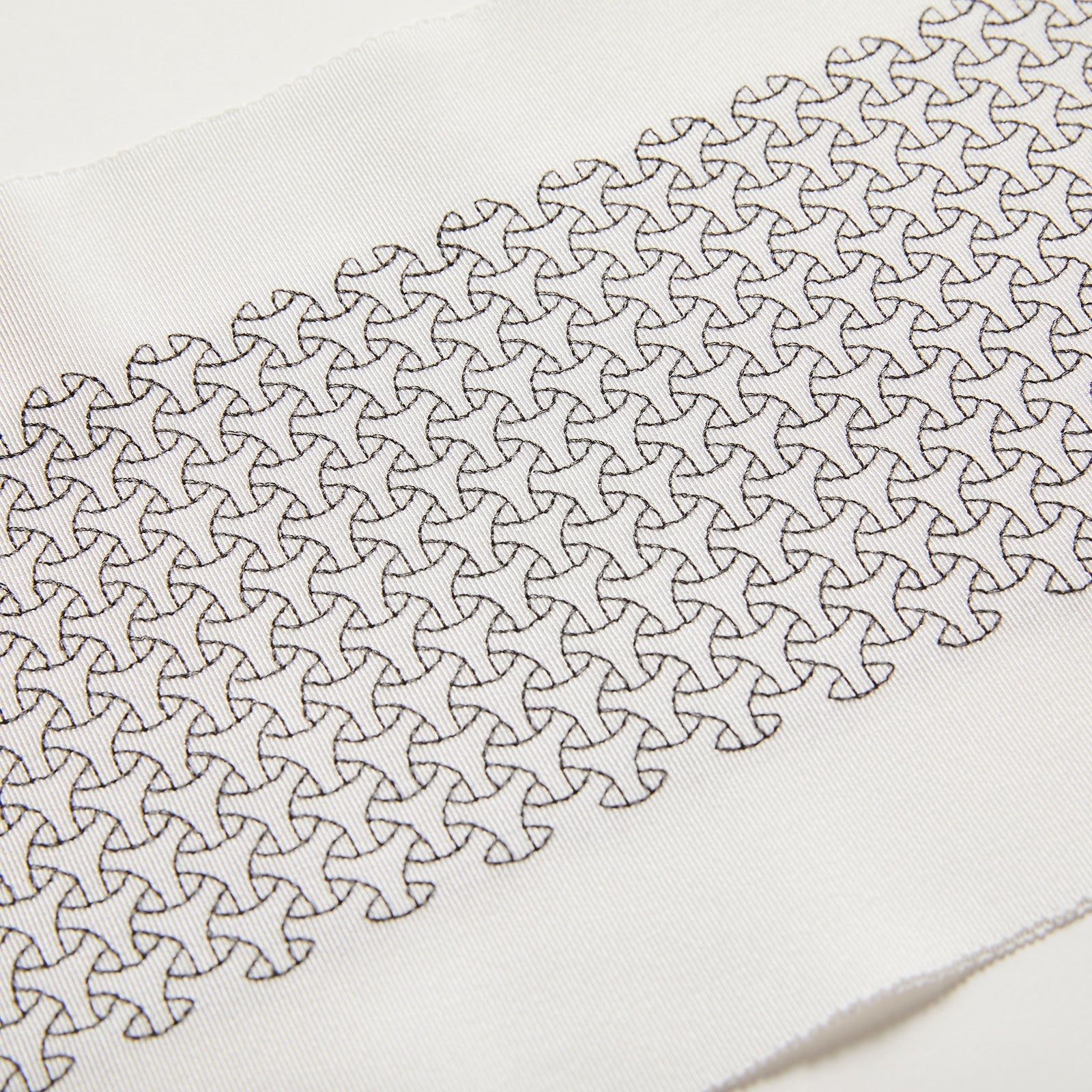 半衿 KAPUKI×衿秀 「組技」 白地/黒