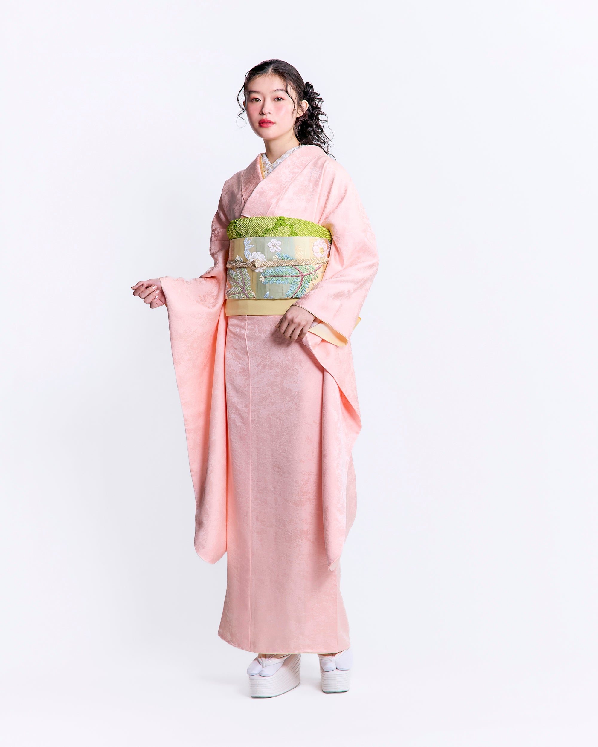 成人式振袖レンタル｜しら梅