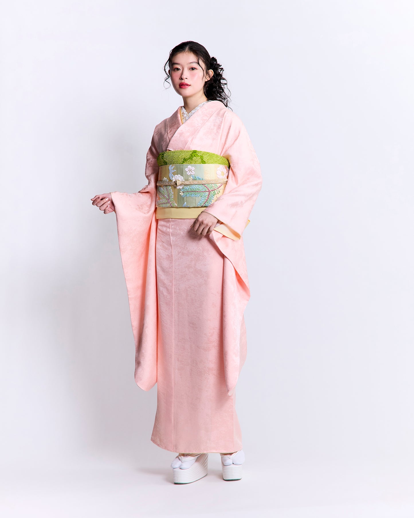 成人式振袖レンタル｜しら梅