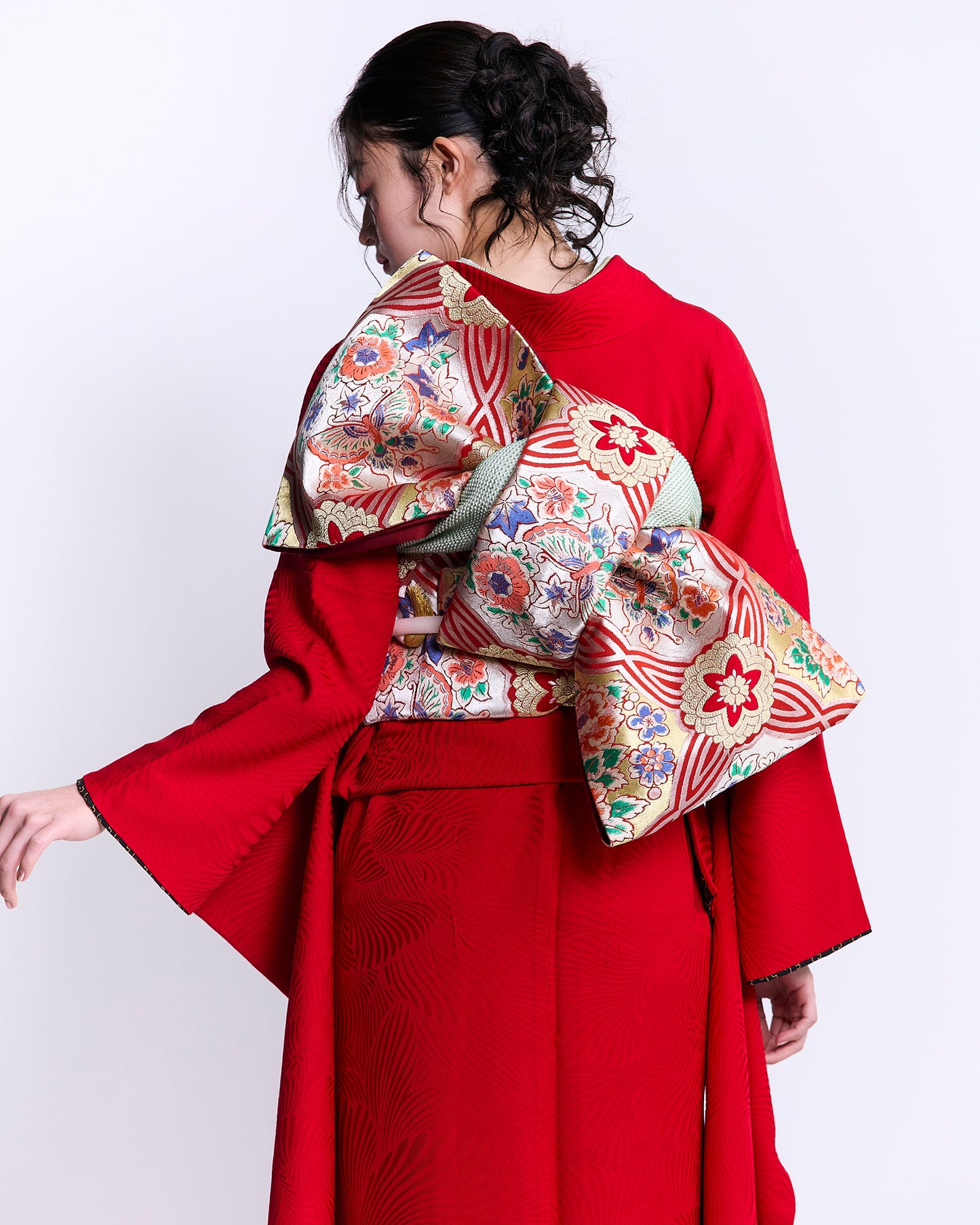 振袖購入｜色無地振袖 【線牡丹】