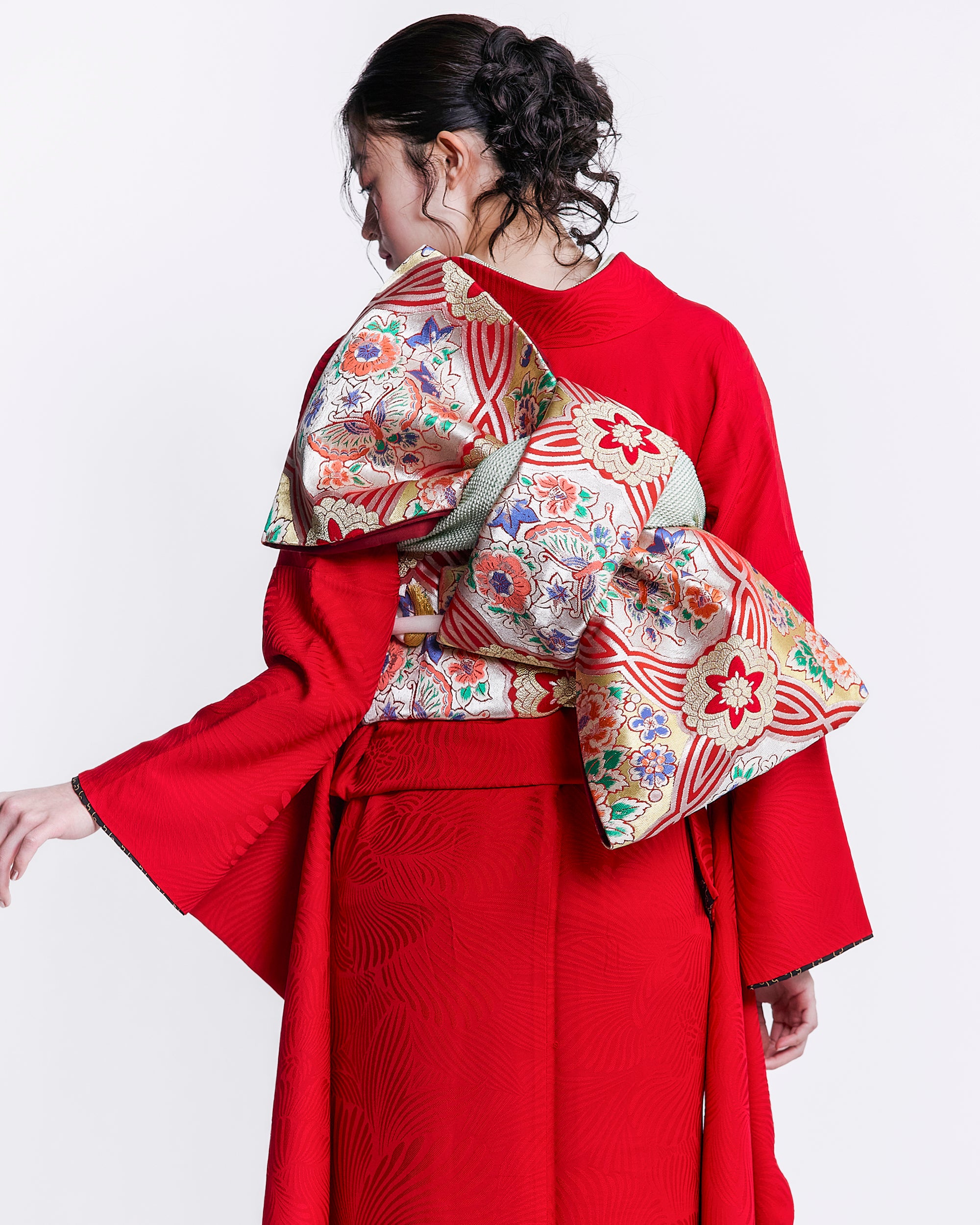 成人式振袖レンタル｜線牡丹×四季花蝶図