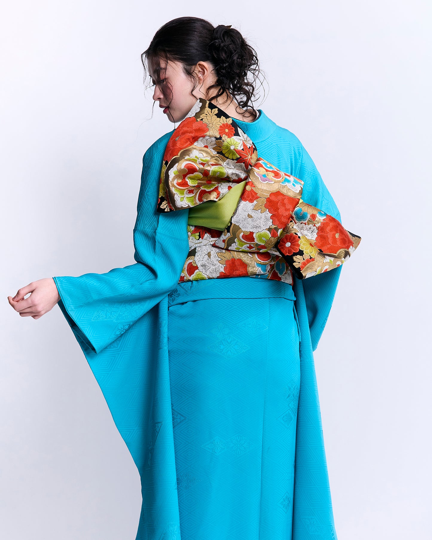 振袖購入｜色無地振袖 【入古花菱】