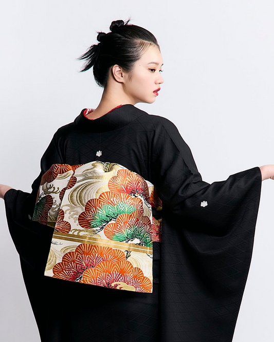 Fukuro Obi "Ryusuimatsu" White