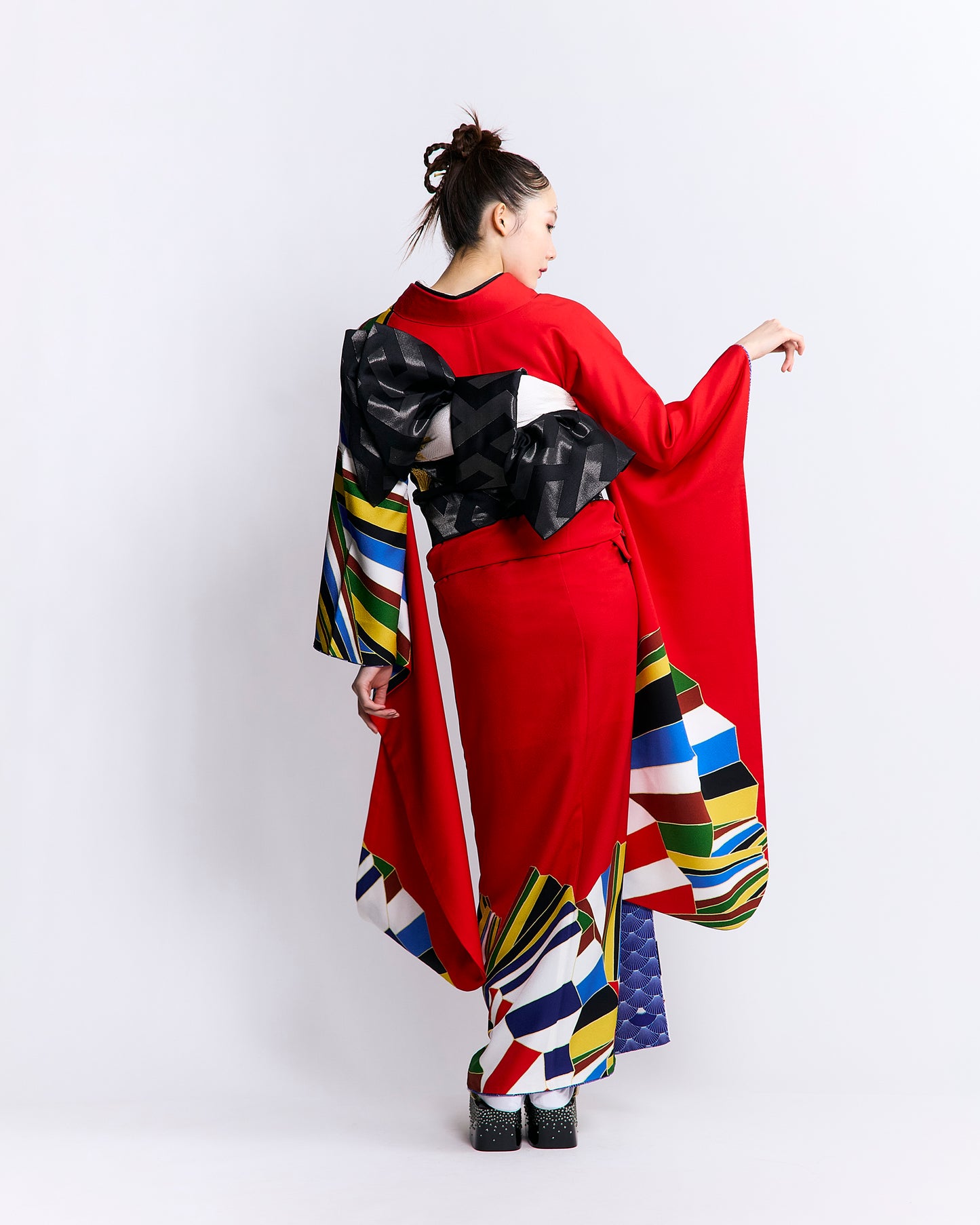 成人式振袖レンタル｜扇縞 赤