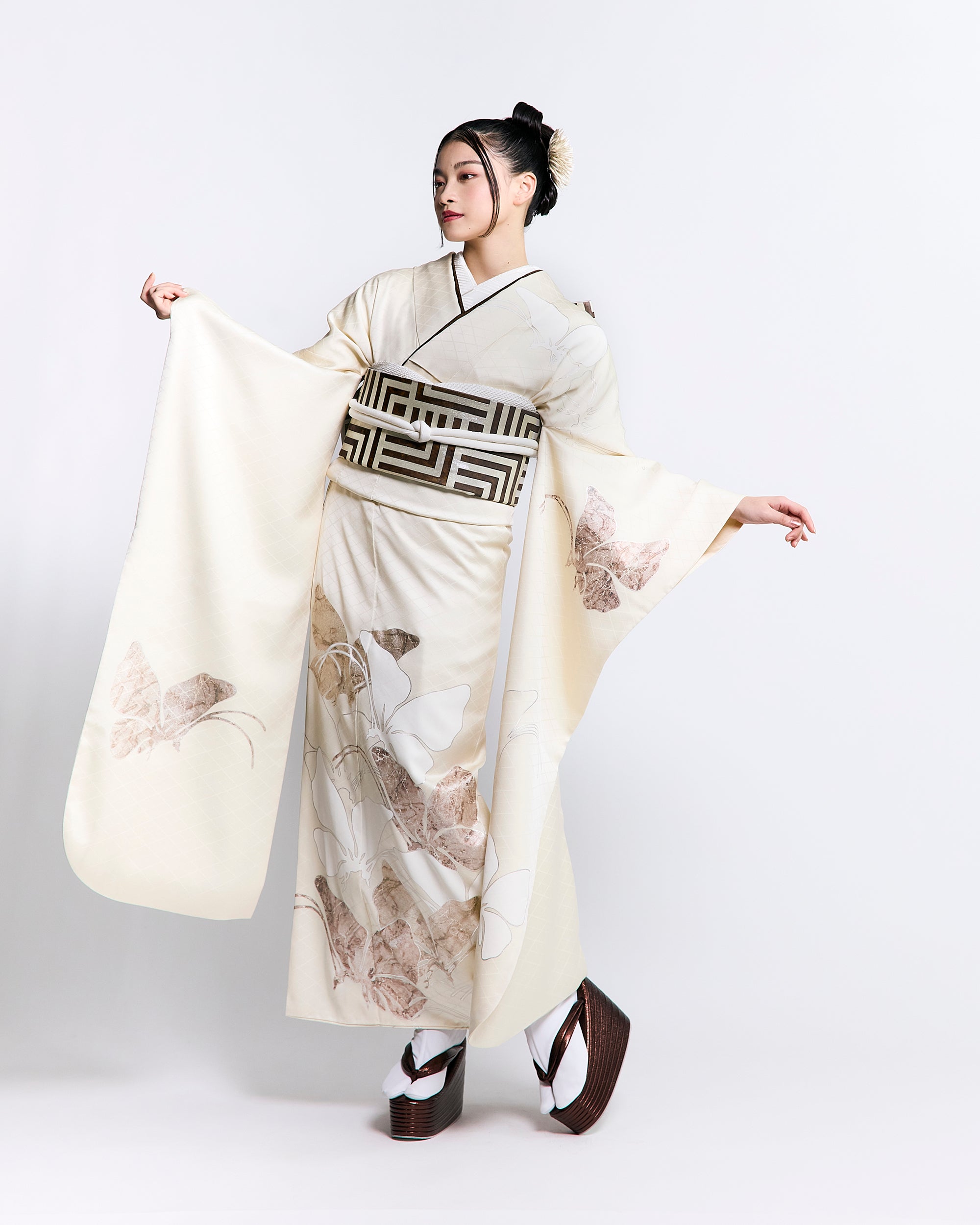 成人式振袖レンタル|雪佳舞蝶 白 成人式振袖レンタル|雪佳舞蝶 白