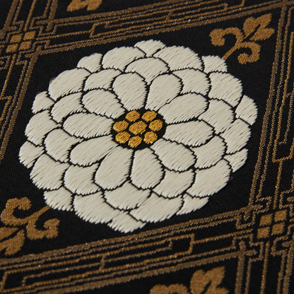 ドット：2026年成人式振袖レンタル