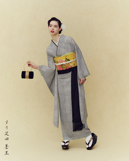 すり疋田 墨黒：2027年成人式振袖レンタル