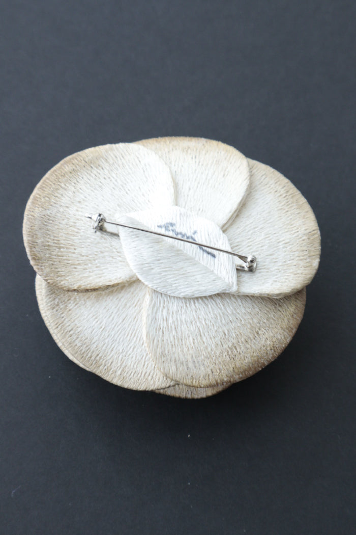 静舞・深枯 (emi takazawa)：ブローチ｜髪飾り