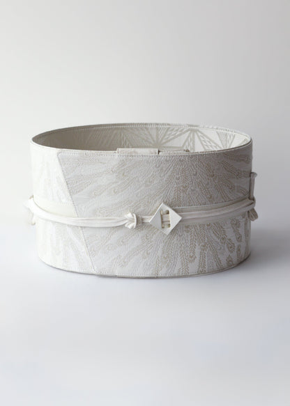 孔雀の羽根 白金：帯ベルト｜正絹