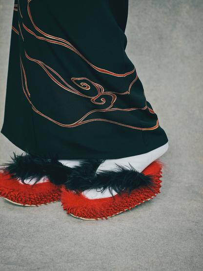 赤絞り／フェイクファーレッド／フェイクファーブラック（KODORI）：草履