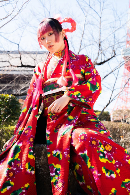 蓮華小紋　紅［ DOKKA vivid ］：2027年成人式振袖レンタル
