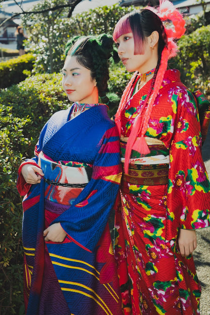 蓮華小紋　紅［ DOKKA vivid ］：2027年成人式振袖レンタル