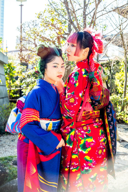 蓮華小紋　紅［ DOKKA vivid ］：2027年成人式振袖レンタル