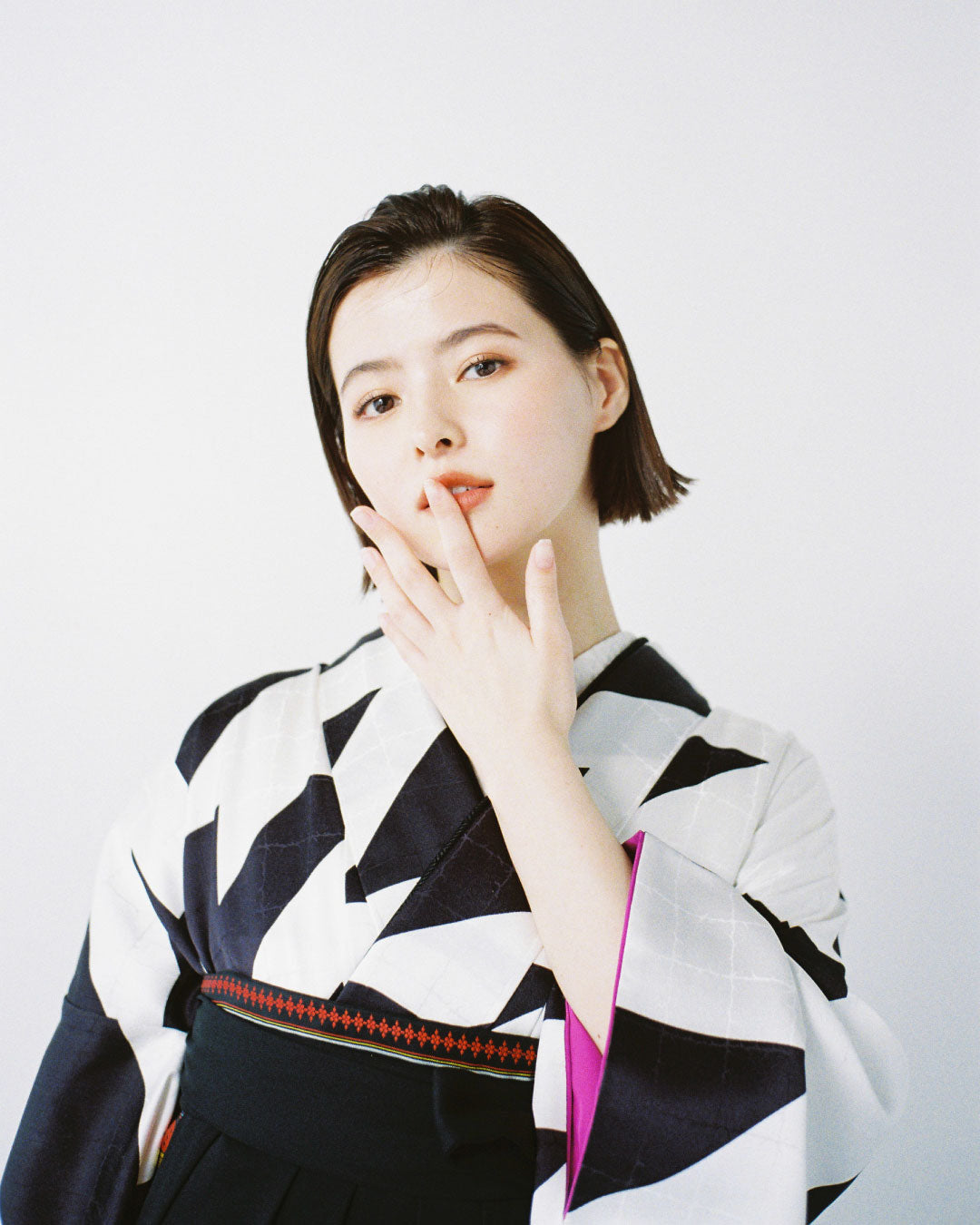 西岡千鳥 × ブラック | 卒業袴