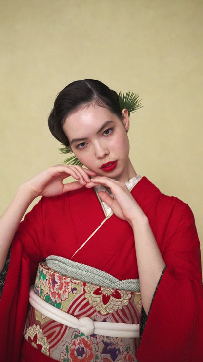 新作*線牡丹×四季花蝶図：2026年成人式振袖レンタル