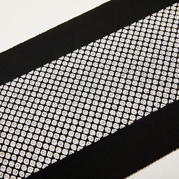 半衿 刺繍 「鹿子」 黒黒