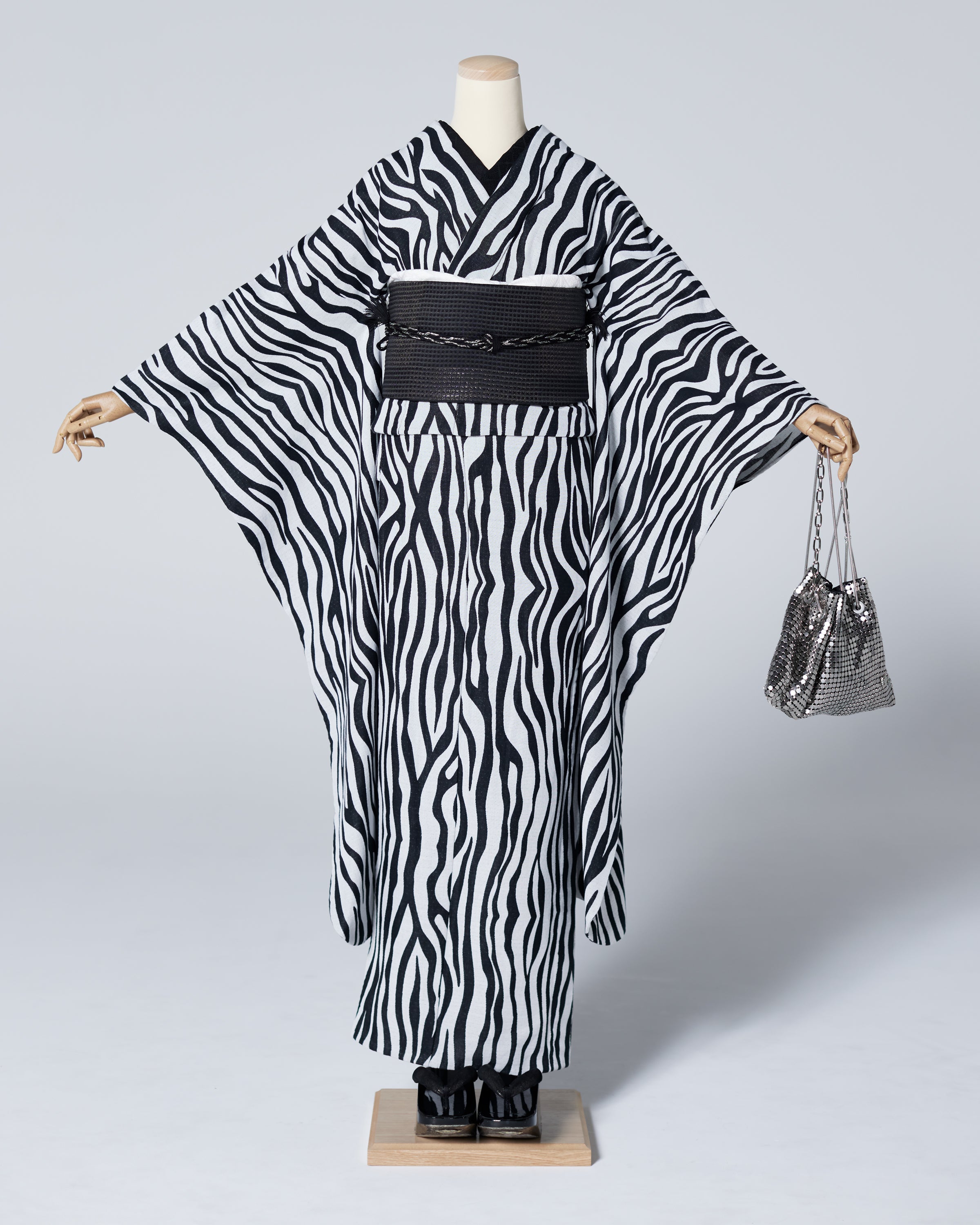 Cotton Furisode Monochrome [Zebra]