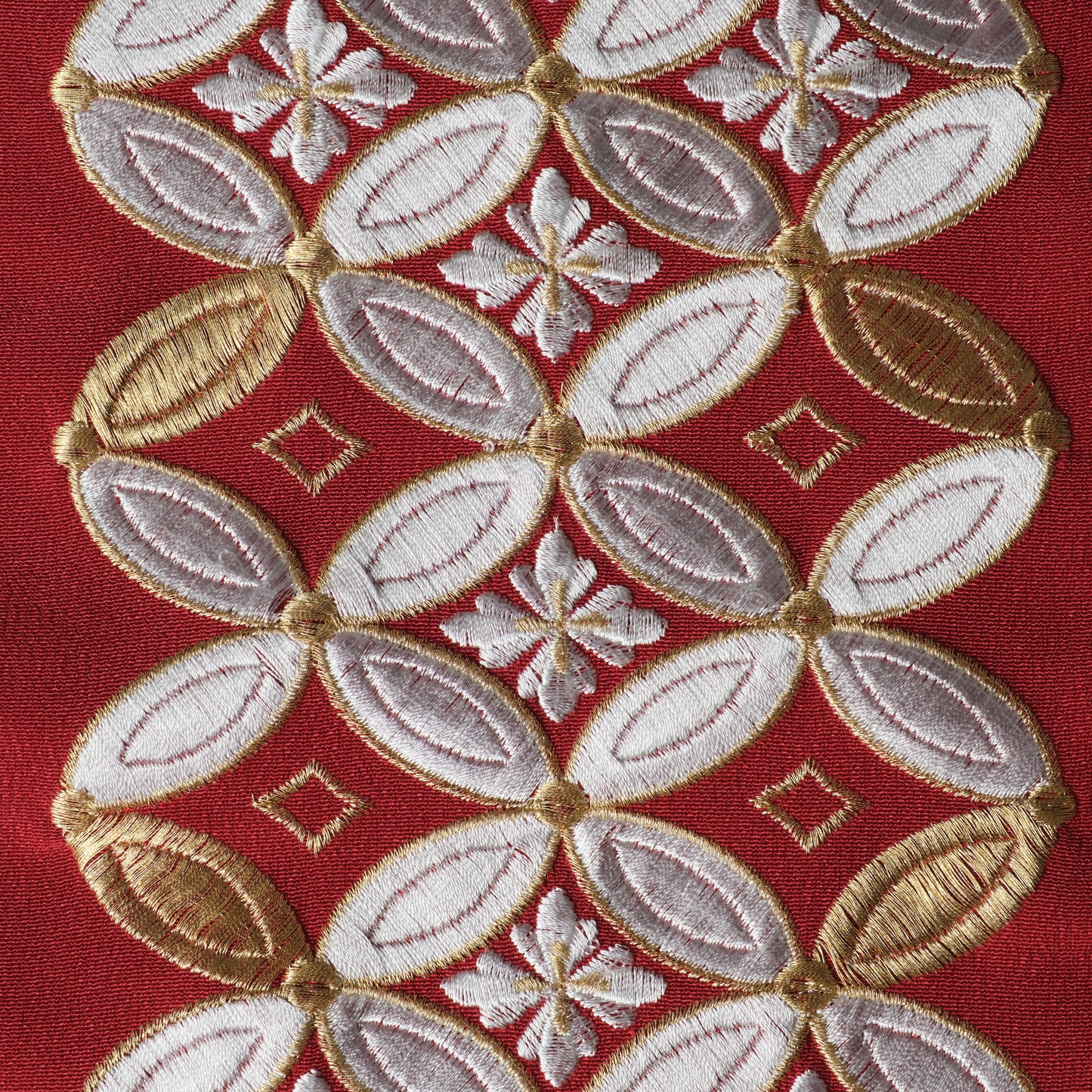 Half-collar embroidery "Cloisonne" red/gold