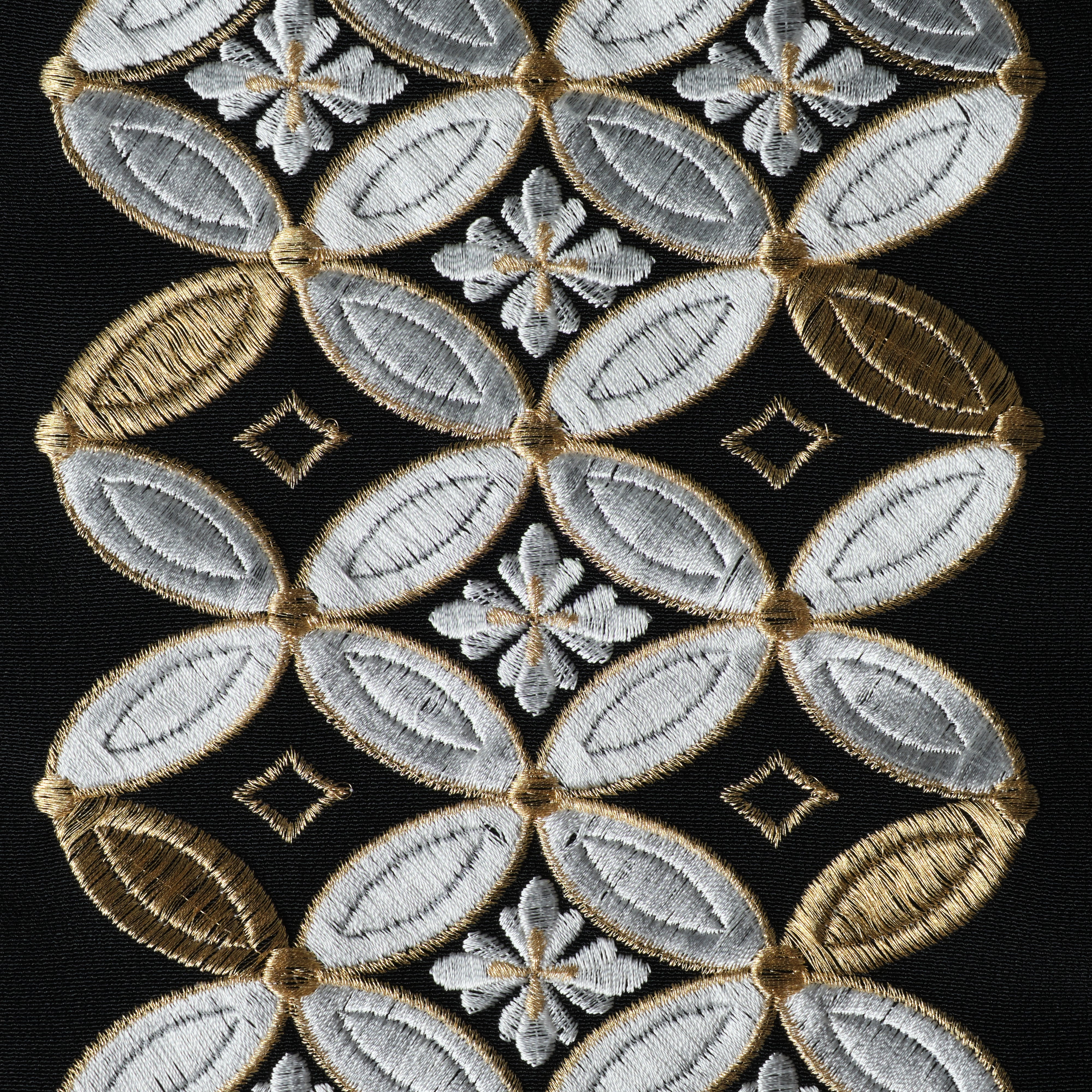 Half-collar embroidery "Cloisonne" black/gold