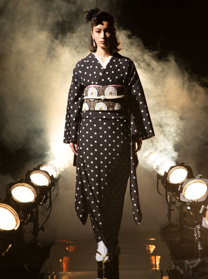 ドット：2026年成人式振袖レンタル